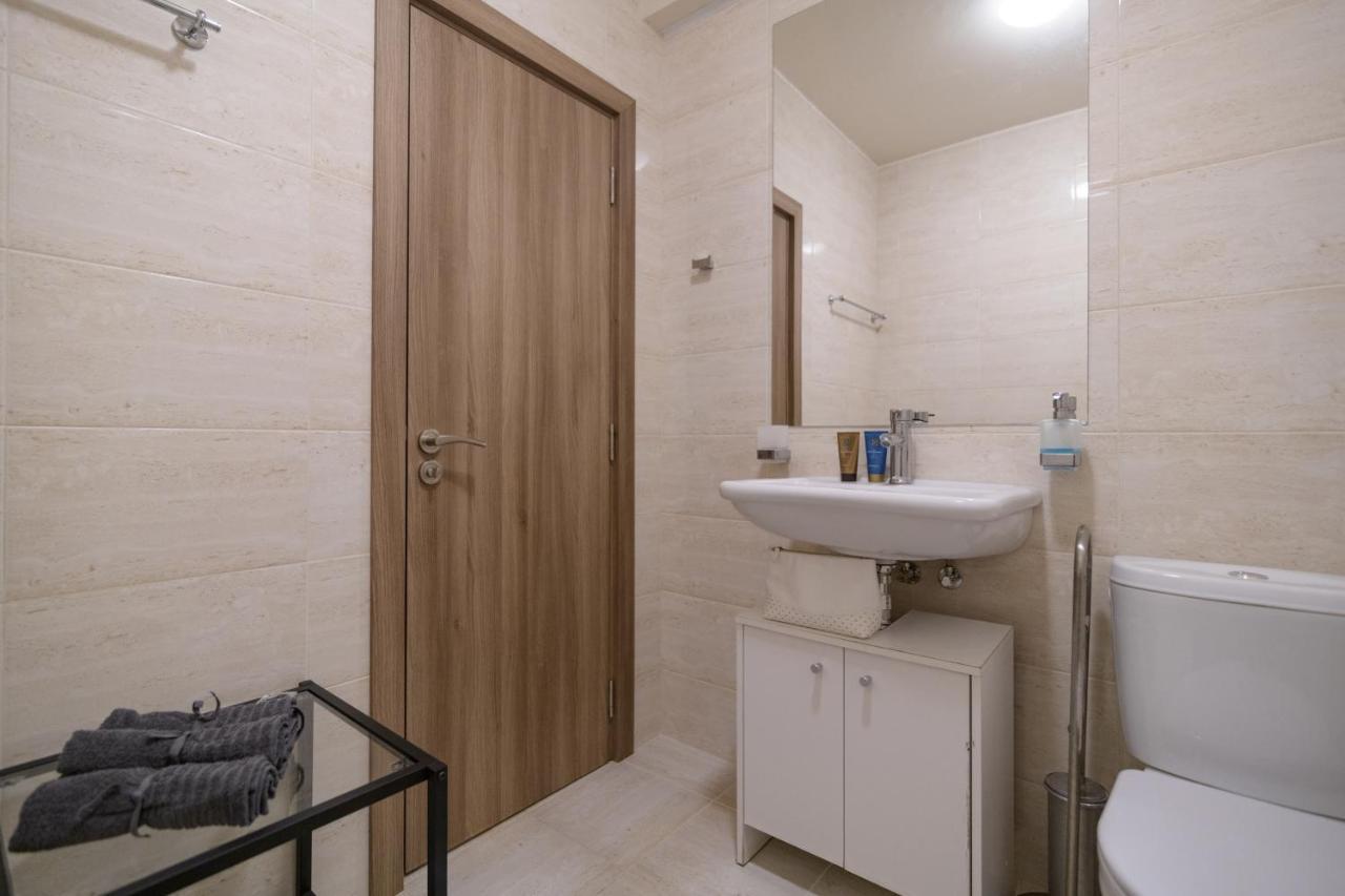 МareliS Luxe Port Apartment Варна Экстерьер фото