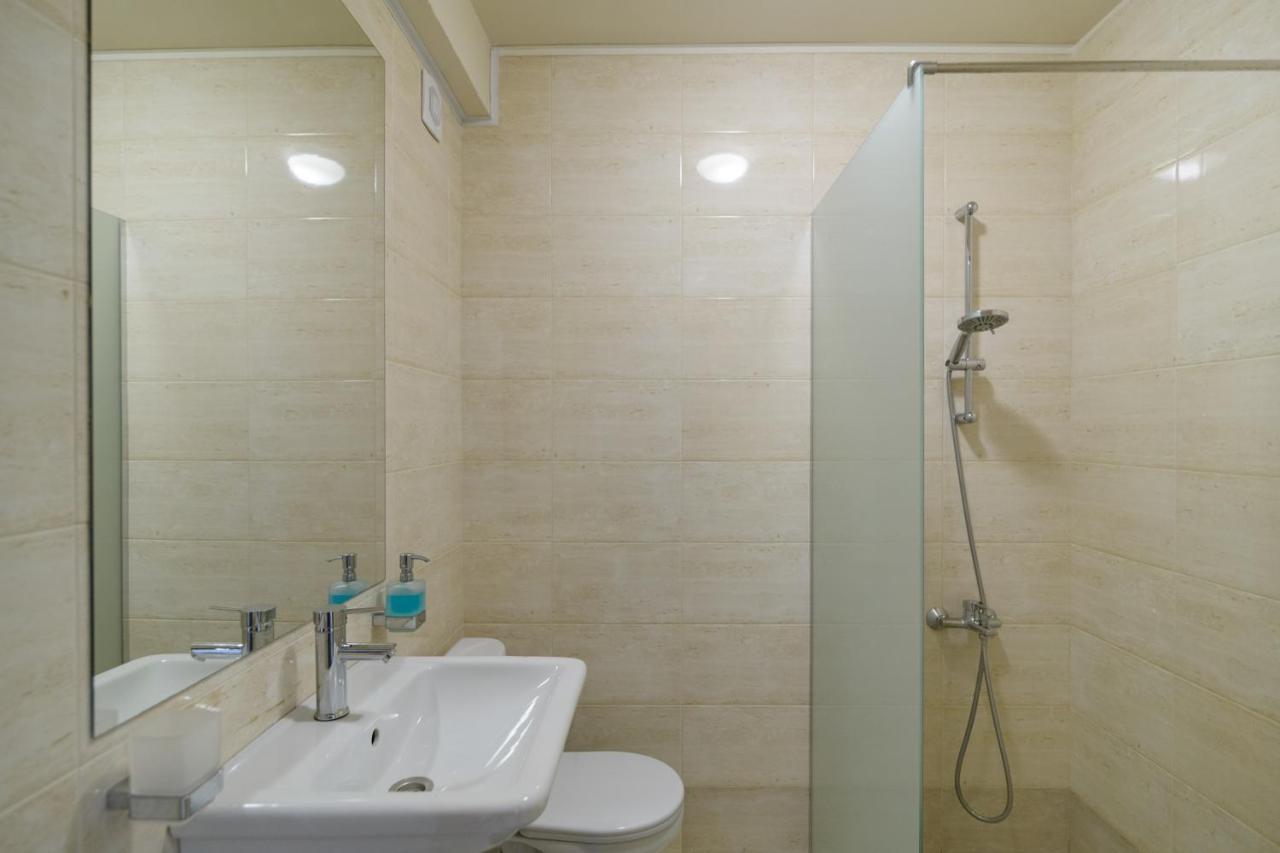 МareliS Luxe Port Apartment Варна Экстерьер фото