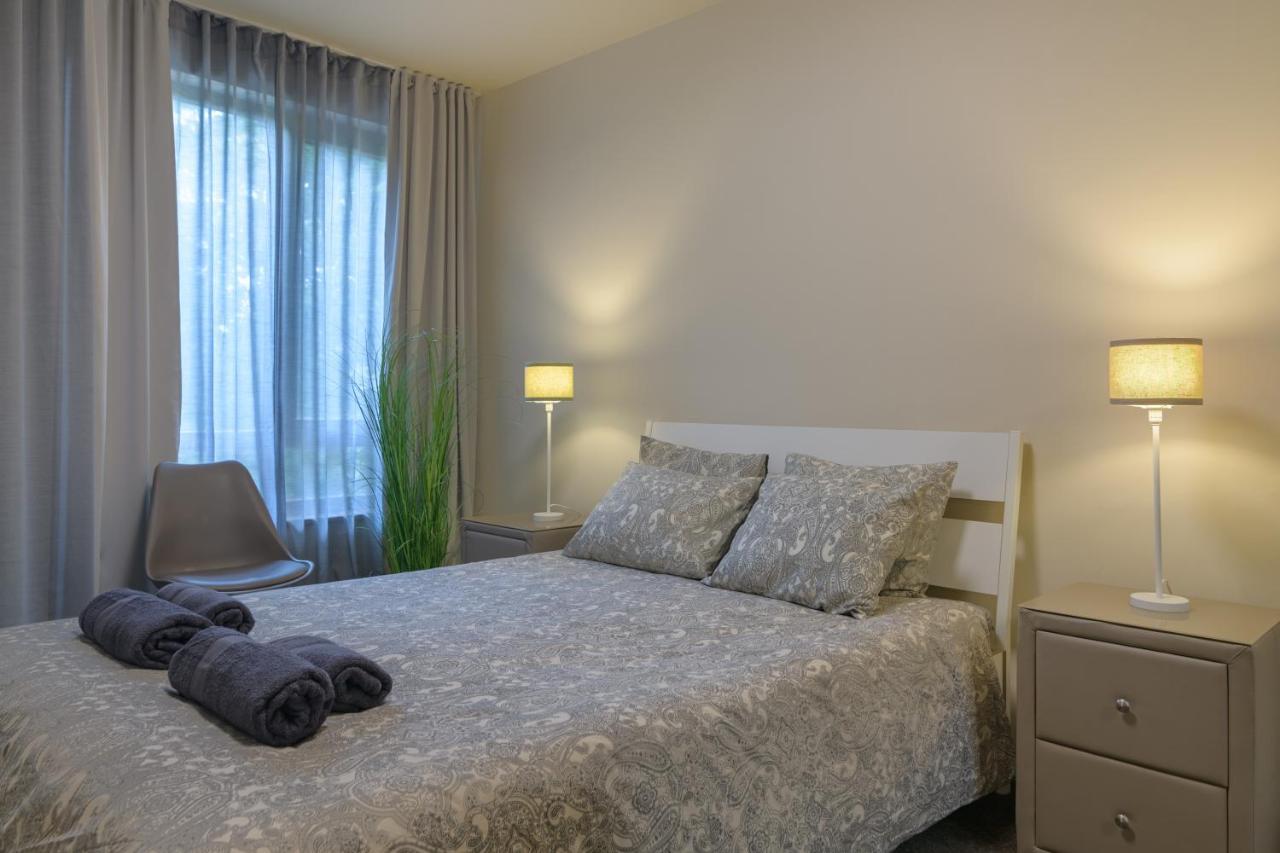 МareliS Luxe Port Apartment Варна Экстерьер фото
