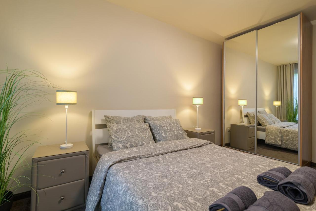 МareliS Luxe Port Apartment Варна Экстерьер фото