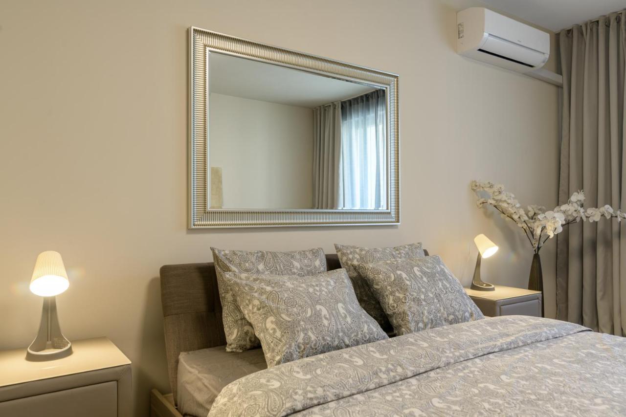 МareliS Luxe Port Apartment Варна Экстерьер фото